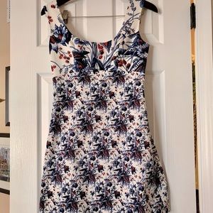 Diane Von Furstenberg Dress size 4